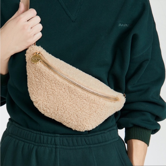 Stoney Clover Ln sherpa fanny pack Rosa - Picture 1 of 7